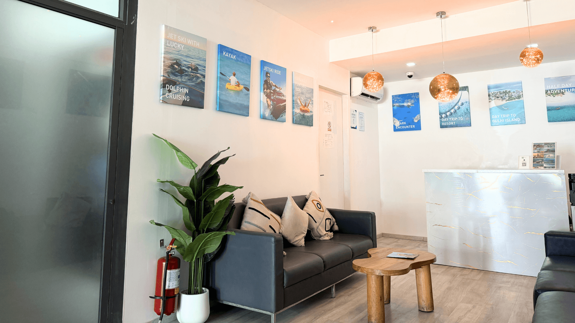 Lyre restaurant interior